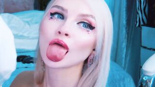 Sexy Blonde Has Fun with Her Boyfriend's Dick