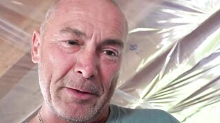 Old masseur fucks twenty year old babe