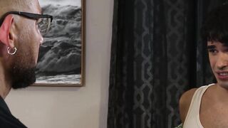 Gay twink Rob Quin makes his stepdad proud by offering his hairy ass to him
