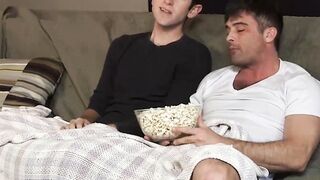 Hunky stepdad Lance Hart popped my ass after making him popcorn