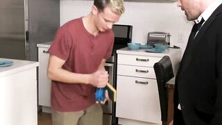 Luring my stepdaddy Lance Hart to fuck me by flaunting my bubble butt