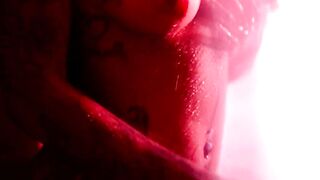 Simone Richards introduce New Wethead Videos