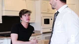 Blonde Jordan Lake cums hard while getting barebacked by hunk Devin Franco