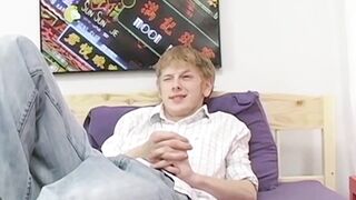 Blond twink Sky Sylvanus plays his dick and jerks off solo