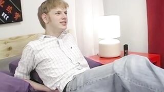 Blond twink Sky Sylvanus plays his dick and jerks off solo