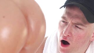 The big ass MILF Slimthick Vic wants to deep throat a hunk dude before fucking