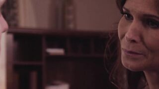 Juicy Syren De Mer tempts me to ravage her nice horny mouth and twat