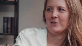 Bearded hottie Quinton James took his time to wildly hammer the MILFs hungry cunt