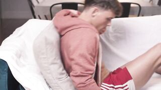 Young jock Hunter Graham felt Daddy's love as he slips into his mouth the DILF's meat