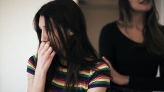 Lesbian teens Maya Woulfe and Gizelle Blanco scissor after mutual pussy eating