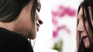 Lesbian teens Maya Woulfe and Gizelle Blanco scissor after mutual pussy eating