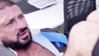 Secretary Gustavo Cruz sucked dick and banged the hairy ass of Marco Napoli