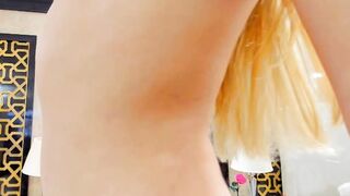 Hot Blonde Masturbates Wildly For Her Viewers