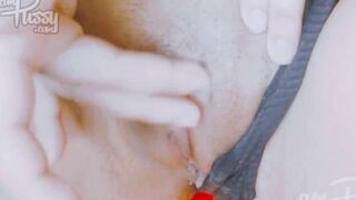 Amateur closeup snatch fingered