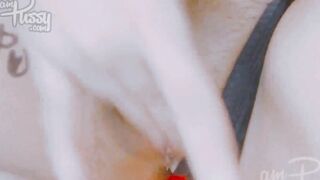 Amateur closeup snatch fingered