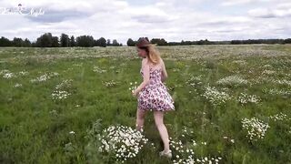 Blonde Vulgar inside Nature and Jerk Off into the Field