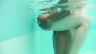 Rough sex into the hotel pool with a adorable Colombian blonde