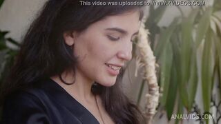 Parish wanted to seduce the gardener, but did not expect that he would boned her rough into her butt FLX002