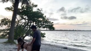 Great 19 Yo Hispanic La Paisa gets banged! by El Rolo into Cocoa Beach and squirts on the sand!