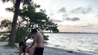 Great 19 Yo Hispanic La Paisa gets banged! by El Rolo into Cocoa Beach and squirts on the sand!
