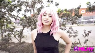 Sasha is a party cheerleader who receives financial aid into exchange for being fuck, a Peruvian meets beauty challenges inside outside.