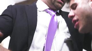 Lovely Allen King feet worship suited Beau Butler before getting banged
