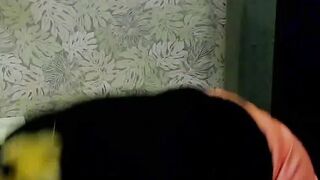 Amateur blonde German MILF LUXvanessa poses on webcam