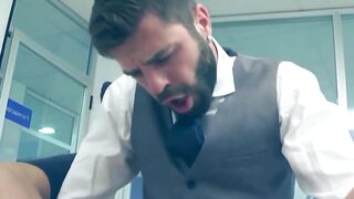 Muscular Hector De Silva shoots load after fucking tight ass of Emir Boscatto