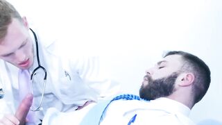 Dr Diego Reyes face fucked and rammed the ass of medical intern Sean Weiss