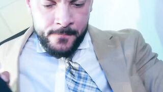 New employee Alan Vicenzo offered his asshole to get banged by Sir Peter