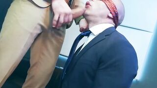 New employee Alan Vicenzo offered his asshole to get banged by Sir Peter