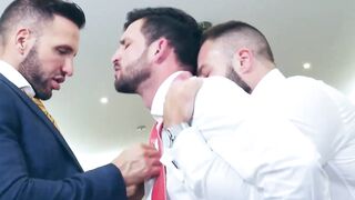 Sexy Javi Gray puts himself into a hardcore spit roasting with Donato Reyes