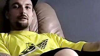 Skinny dude mastrubates while stepgrandpa is watching