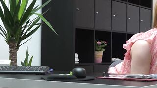 This needy blonde girl sucked my huge wood for a new furniture