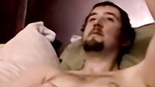 Straight Shaggy beats his cock to porn til he squirts
