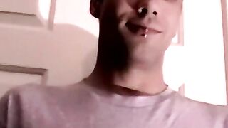 Big boy Tommy empties his loads after unbridled masturbation