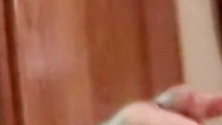 Straight dudes jerks and suck each others cock on sixtynine