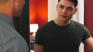 Driver Brandon Anderson hooks up with the sexy gorgeous passenger