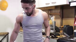Sexy handyman Zack Lemec drills fleshlight after jerking off