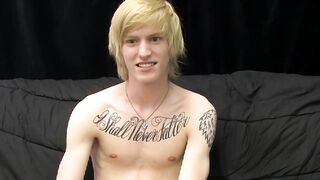 Kinky tattooed twink Dustin jerking off in passionate solo