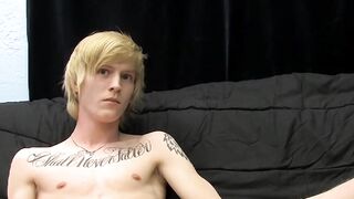 Kinky tattooed twink Dustin jerking off in passionate solo