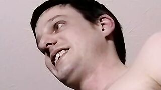 Amateur youngster masturbates and gets sucked by mature gay