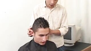 Twinkie sprays cum as he is analled by his boyfriend