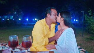 Slim sexy Desi Bahu enjoyed hardcore sex with her sasur