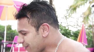 Colombian lovers have fun having sex public and fucking inside the pool
