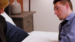 Watch as coworkers Masyn Thorne and Ashton Silvers have an amazing rimming