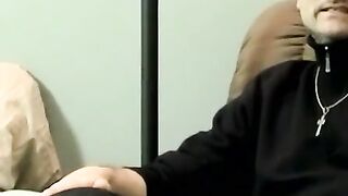 American amateur tries out dildo after getting blowjob