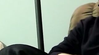 American amateur tries out dildo after getting blowjob