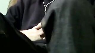 American amateur tries out dildo after getting blowjob