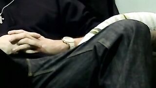 American amateur tries out dildo after getting blowjob